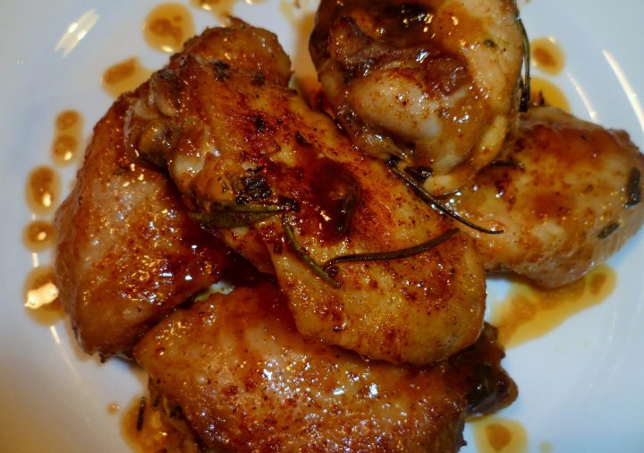 ali-di-pollo-marinate-in-salse-e-alla-birra-al-forno