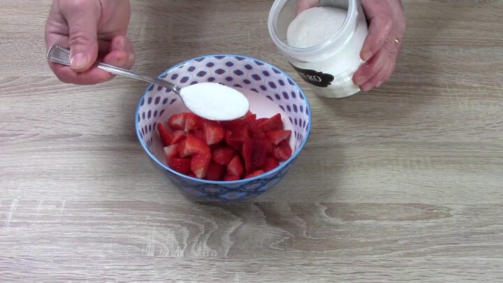 torta-allo-yogurt-e-fragole